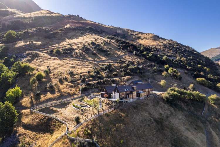 12 Crow's Nest Road Arthurs Point_25