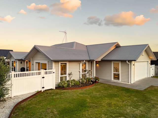 Sunny Aspect, Privately Fenced – One Of The Best!