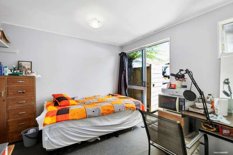 3/24a Waimumu Road Massey_9