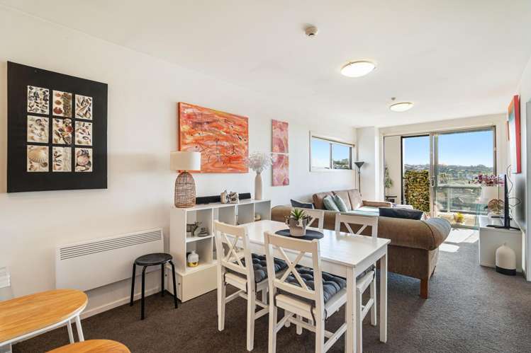 323/17 Link Crescent_5