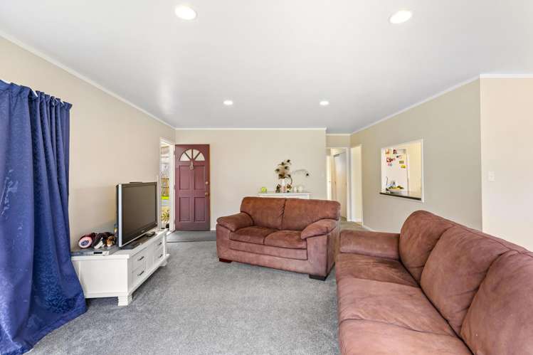 1/8 Atlantis Place Totara Vale_27