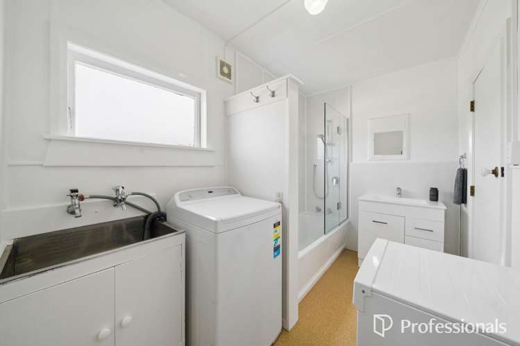 67 Tasman Road Otaki Beach_12