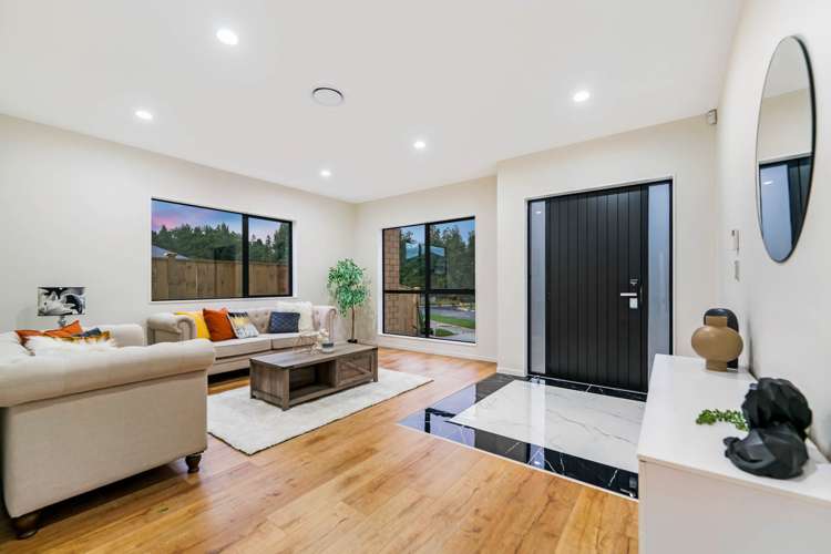 5 Tullymore Drive Flat Bush_4