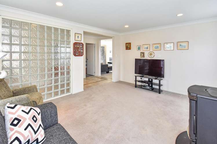 21 Stranraer Crescent Wattle Downs_5