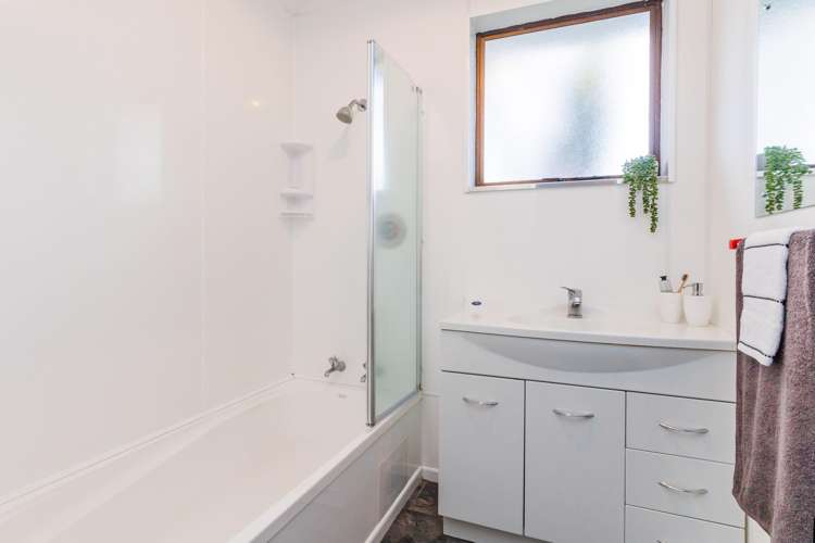 60b Rhodes Drive Kelvin Grove_13