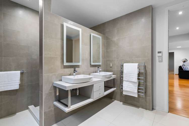 17 Courtneys West Harbour_22