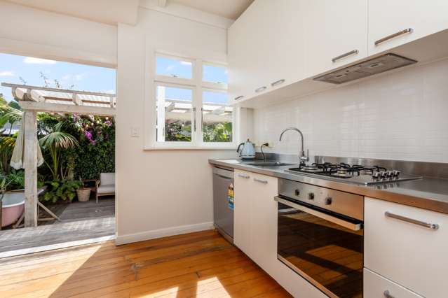 2/38a Kensington Avenue Mount Eden_4