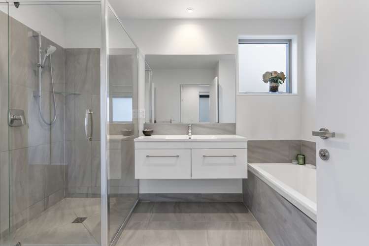 2 Watermill Lane Silverdale_11