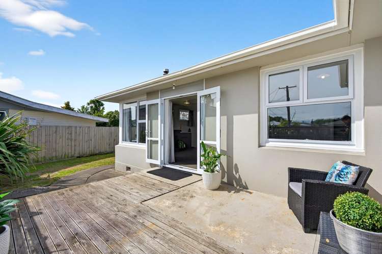 26 Wavell Crescent Lansdowne_18
