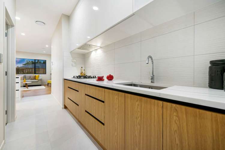 5 Tullymore Drive Flat Bush_11