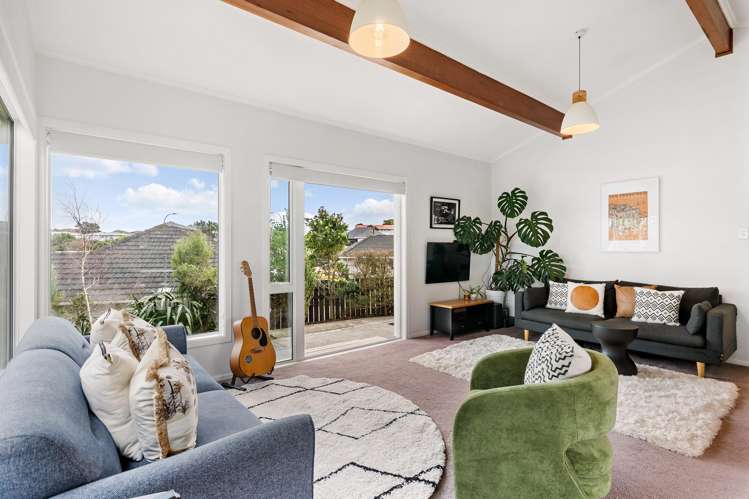 10 Loasby Crescent_1