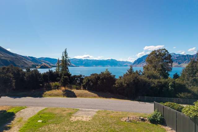 48 Flora Dora Parade Lake Hawea_4