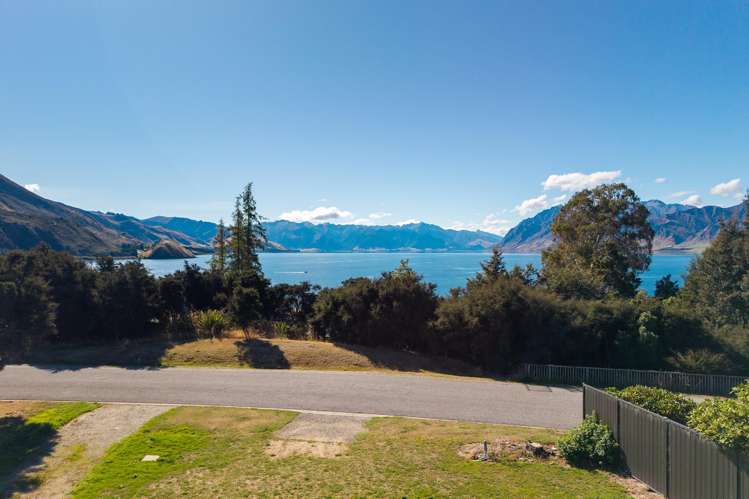 48 Flora Dora Parade Lake Hawea_4
