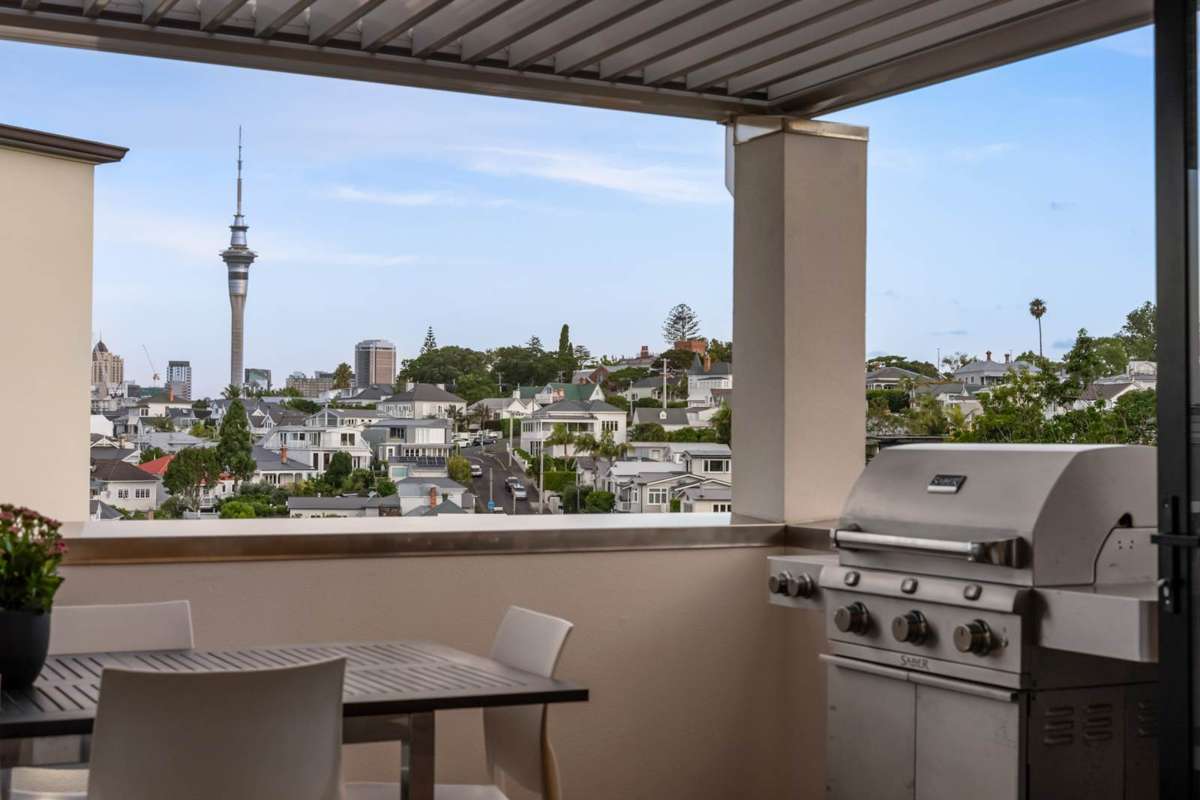 9/47 Shelly Beach Road_2