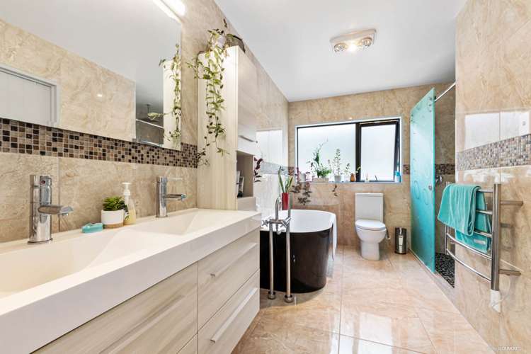 1/25a Aldersgate Road Hillsborough_15