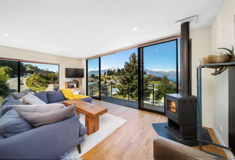 45 Dart Place Fernhill/Sunshine Bay_12