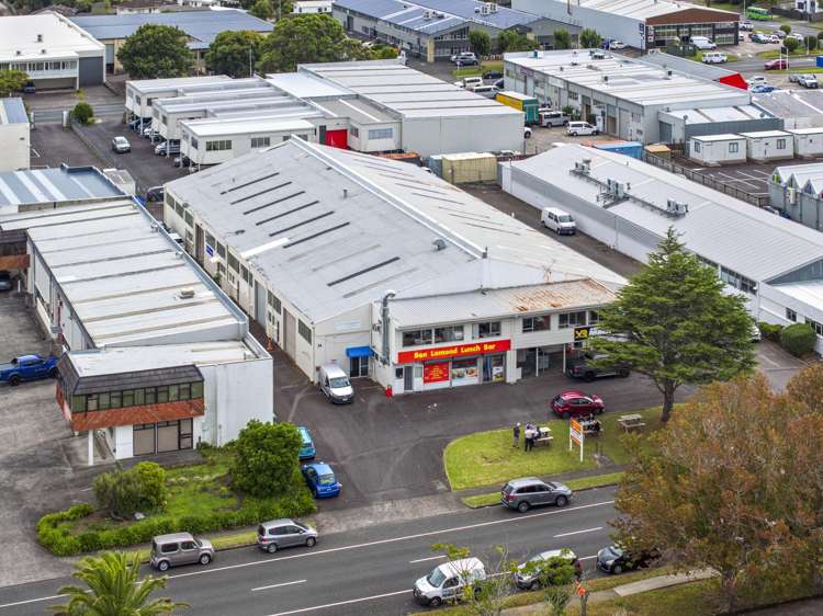 54 and 56 Ben Lomond Crescent Pakuranga_13