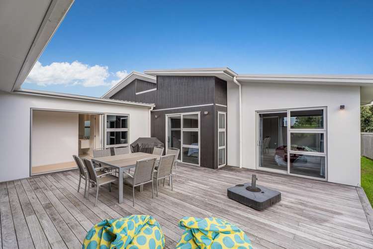 112 Ashley Place Matarangi_25