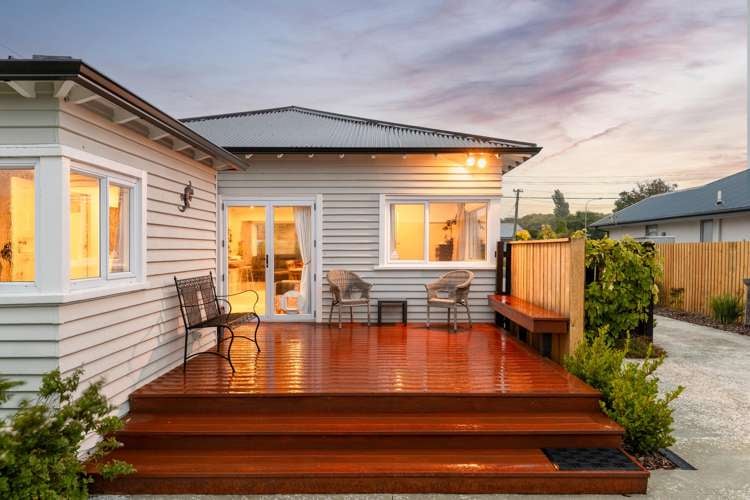 8 Quinns Road_0
