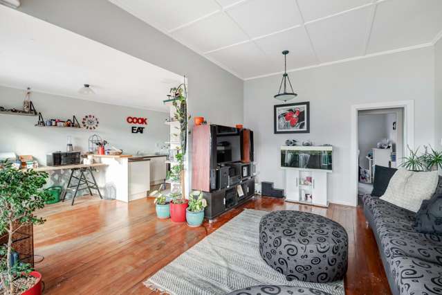 24 Jean Place Stanmore Bay_3