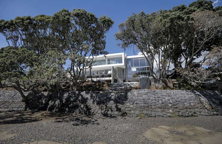 Ali Williams and Anna Mowbray are fans of helicopter travel. Photo /  Abigail Dougherty