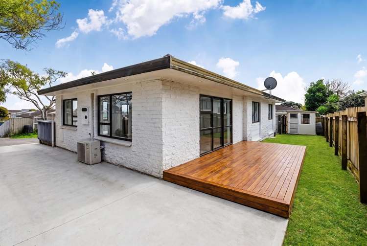 1/18 Frobisher Way Clendon Park_22