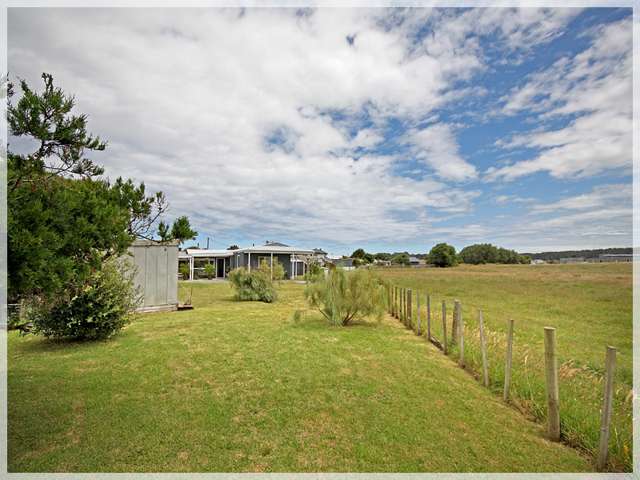 6 Watchorn Place Foxton Beach_4