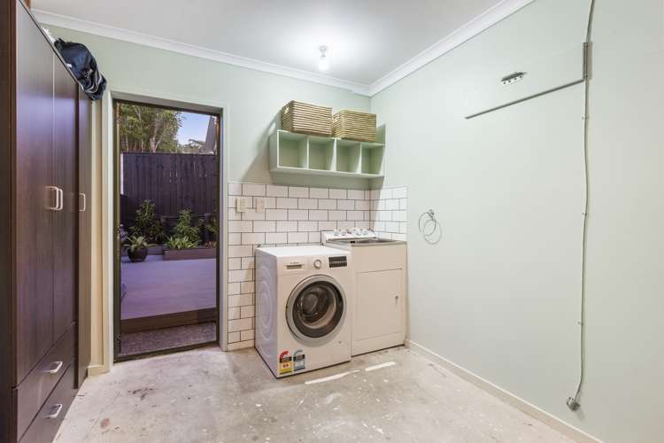 43 Barnea Circle Glen Eden_15