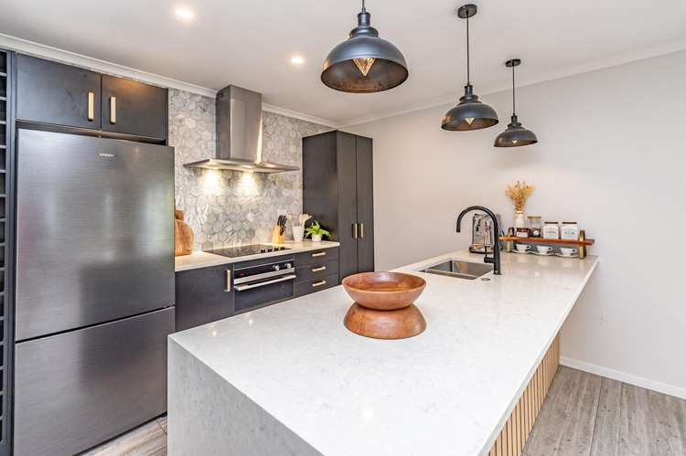 13 Magnolia Crescent Tawhero_5