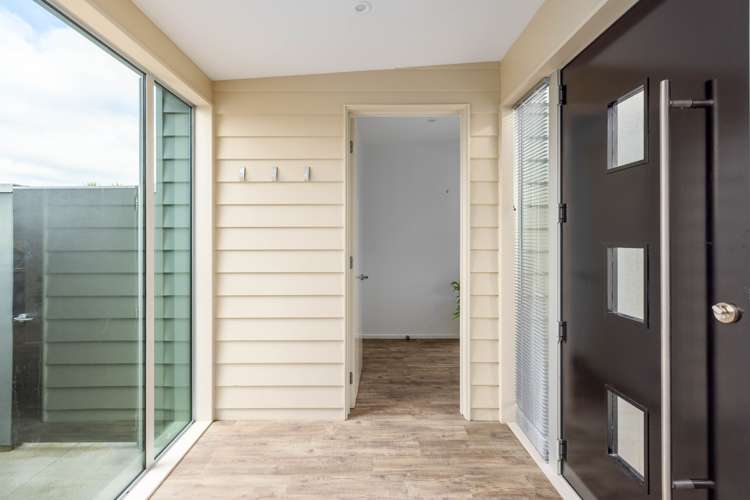 11 Linkwater Way Parklands Christchurch City Houses for Sale