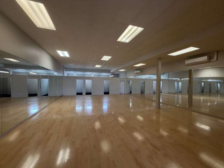 Retail 2/288 Lincoln Road Henderson_3