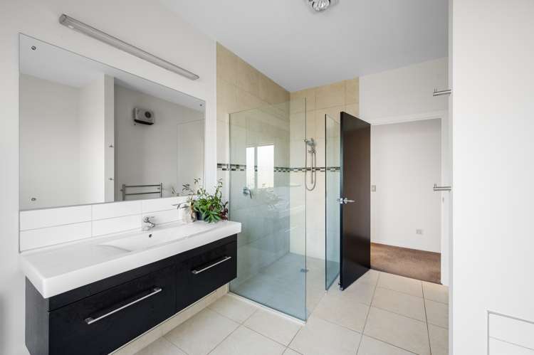 9 Hikuwai Drive Albert Town_17