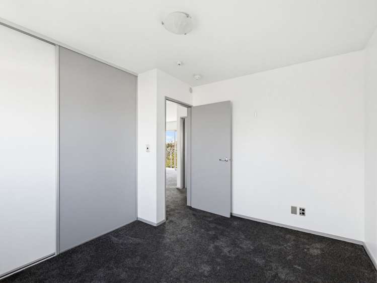 8/443 Cashel Street_5