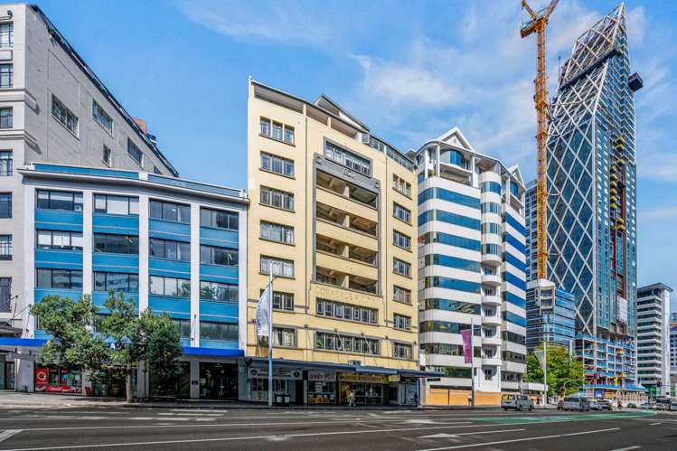 Unit J/11 Beach Road City Centre_8