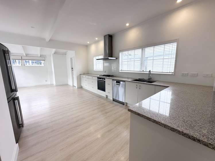 63 Cliff Rd St Heliers_13