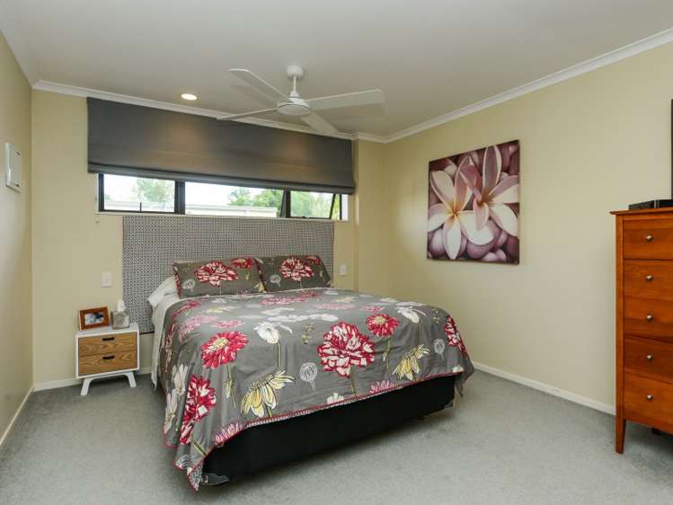 404 Hart Drive Frimley_20