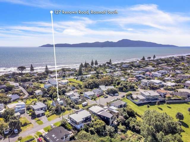 Raumati South, Location & Lifestyle