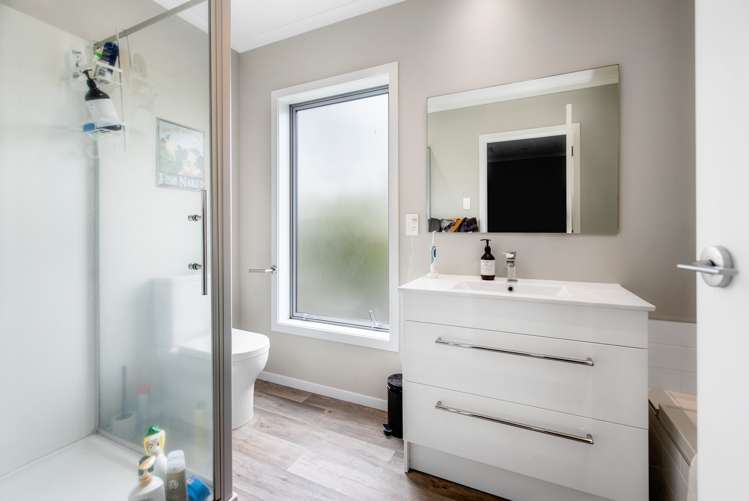 2b Yorkshire Road Silverdale_6