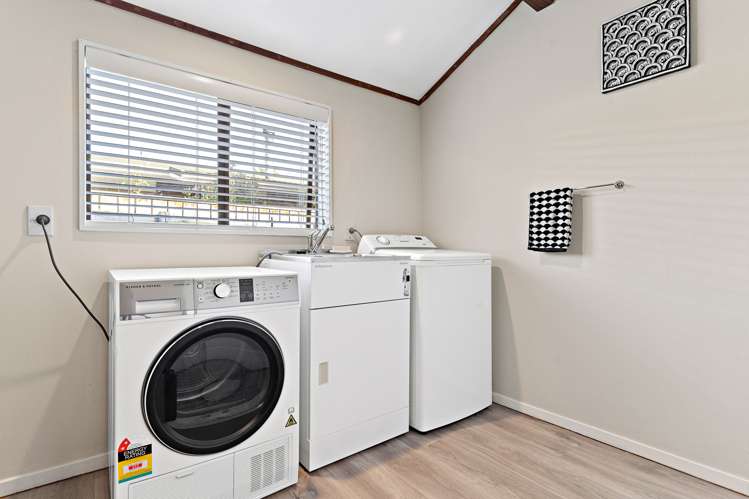 8 Cobham Place Solway_14