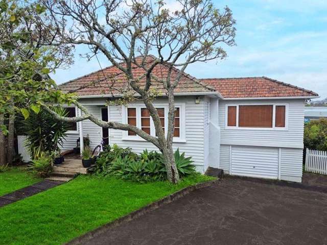 ‘Affordable’ waterfront bungalow for sale in rich-lister suburb