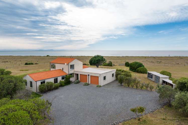 16 Hinepango Drive Rarangi_5