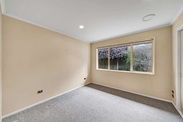 2 Orlando Close Frankleigh Park_14