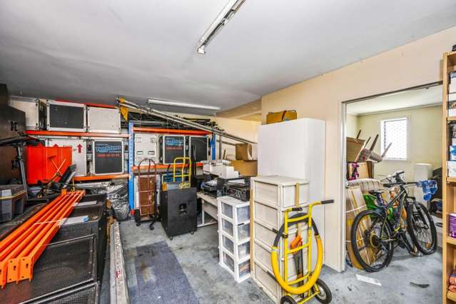 1/2 Westech Place Glen Eden_4