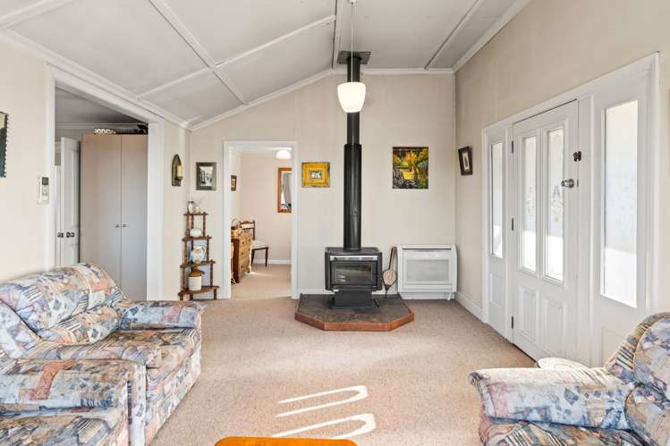 72 Stornoway Street Karitane_5