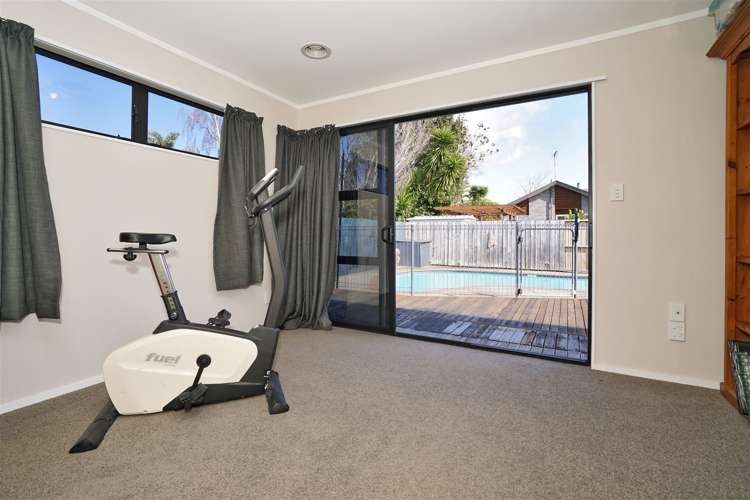 32 Ronald Court Pukete_13