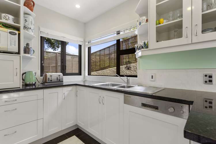 15 Burch Street Mount Albert_8