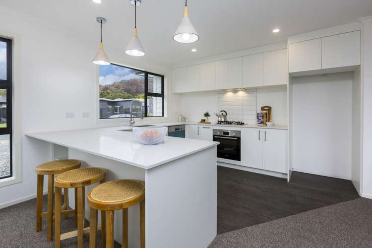 8 Passchendaele Grove Trentham_9