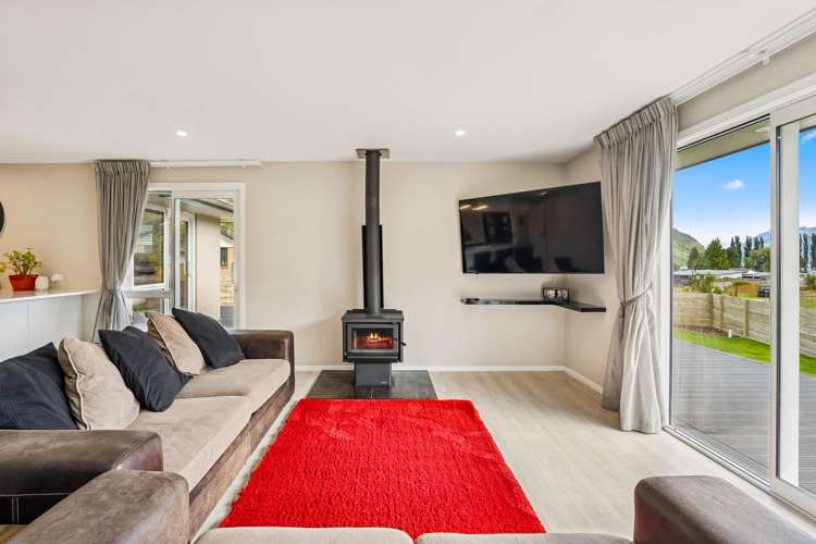 8 Lakefield Close Kingston_13