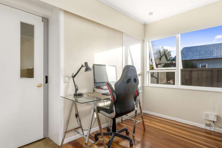 8 Eskdale Road Birkdale_15