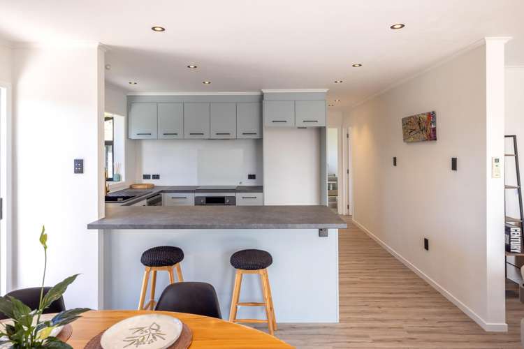 16 Ocean Road Surfdale_10